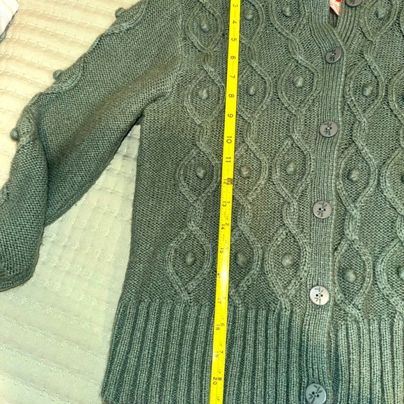Hearts of palm soft sage Green Cable Knit Sweater with ball dots Size Small GUC - Picture 13 of 14